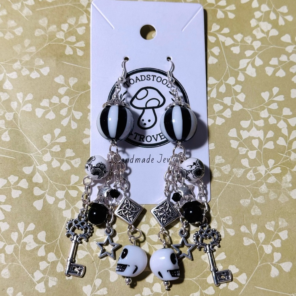 Black and White Skull Dangle Earrings with Obsidian Semi-Precious Stones - Picture 1 of 1